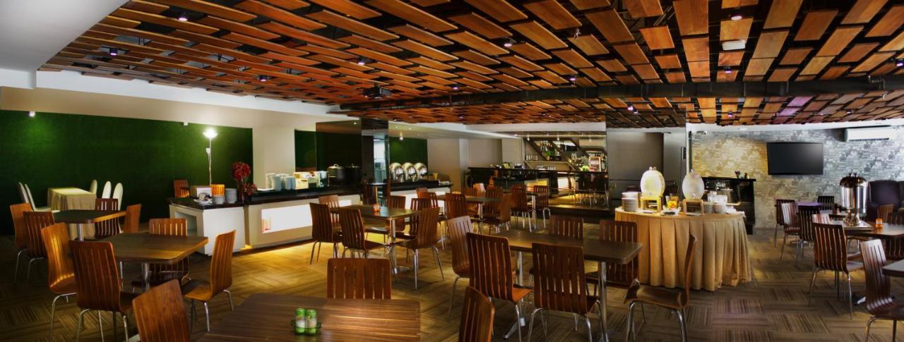 Favehotel Graha Agung Surabaya Exterior photo